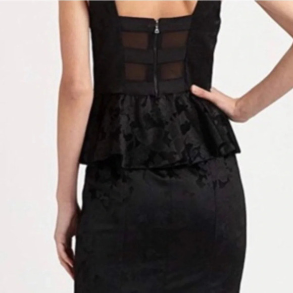 Alice + Olivia Yodi Square Neck Peplum Dress in Black - Size 0 (measured) - Picture 2 of 10